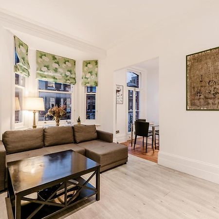 Lovely 2 Bedroom Flat In The Heart Of Chelsea London Exterior photo