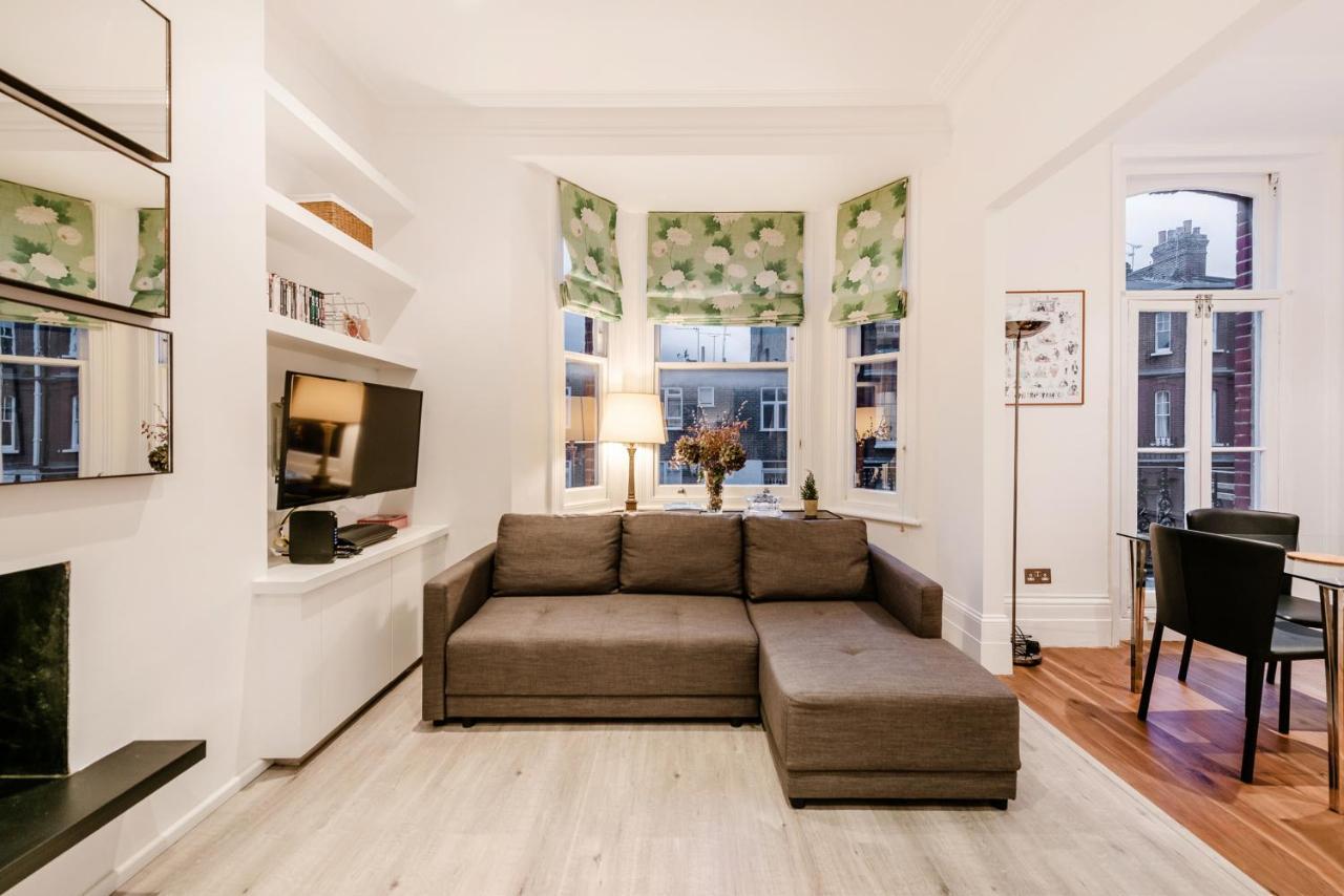 Lovely 2 Bedroom Flat In The Heart Of Chelsea London Exterior photo