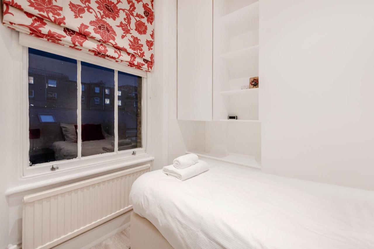 Lovely 2 Bedroom Flat In The Heart Of Chelsea London Exterior photo