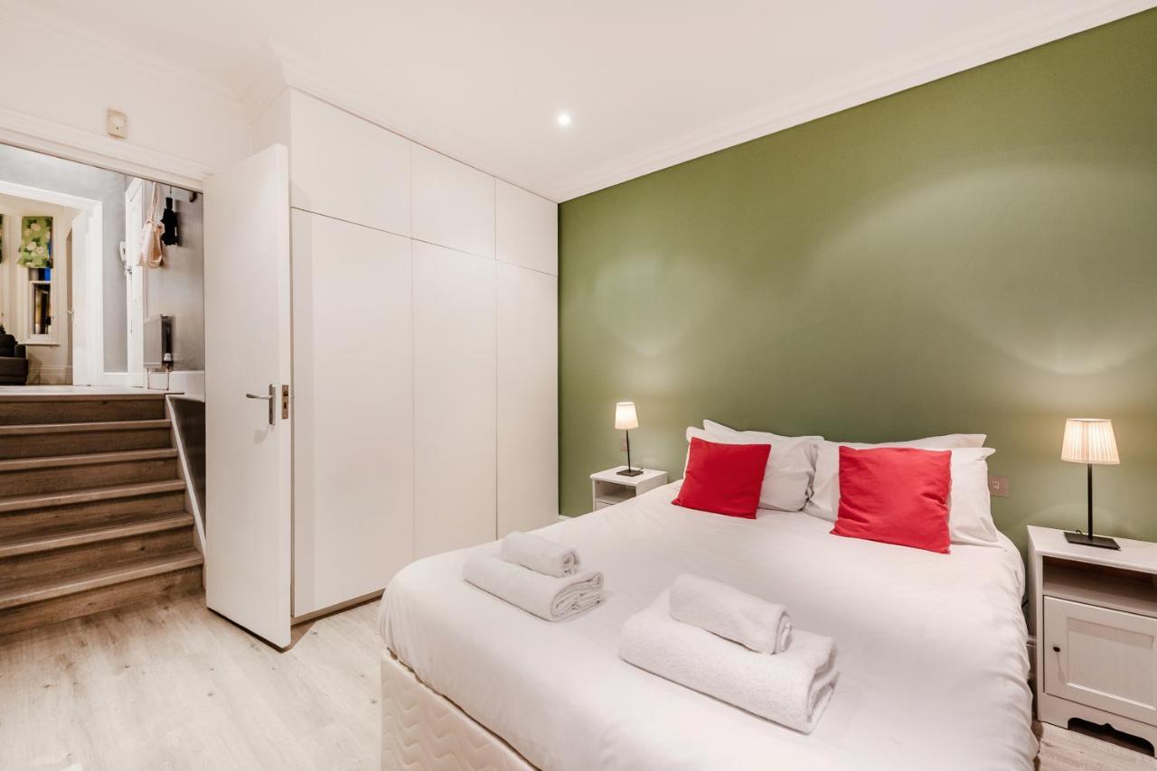 Lovely 2 Bedroom Flat In The Heart Of Chelsea London Exterior photo