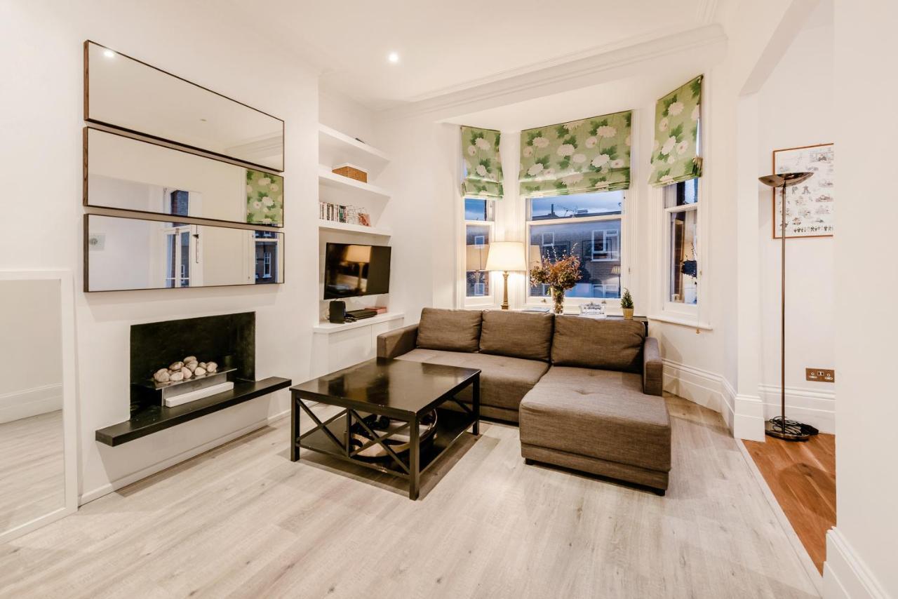 Lovely 2 Bedroom Flat In The Heart Of Chelsea London Exterior photo